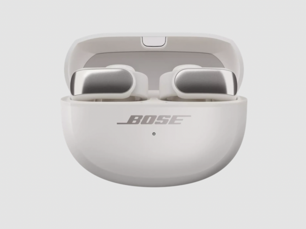 Bose Ultra Open Earbuds。