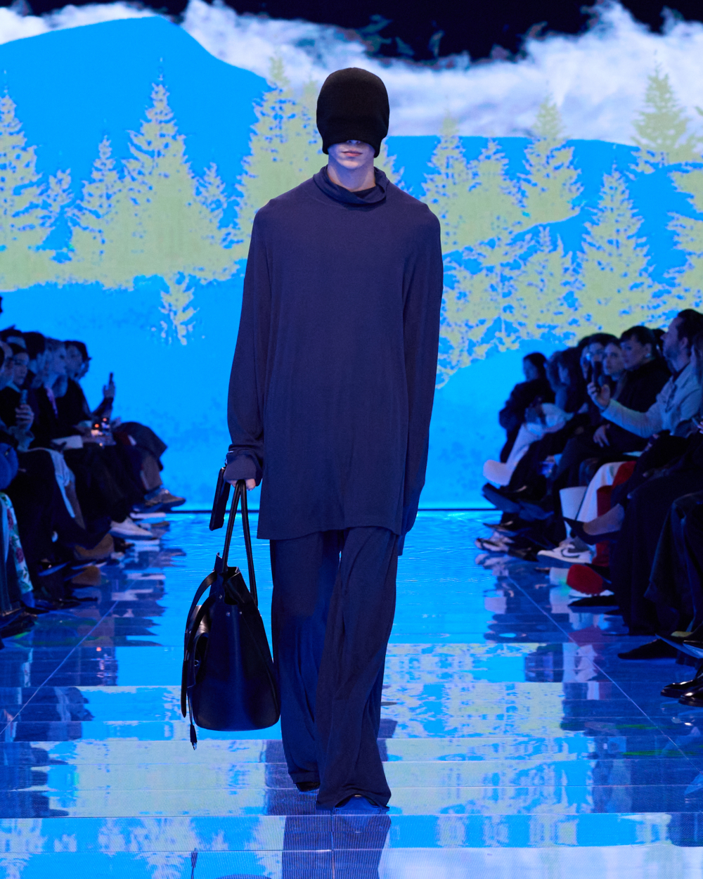 Balenciaga 冬季2024秀場造型