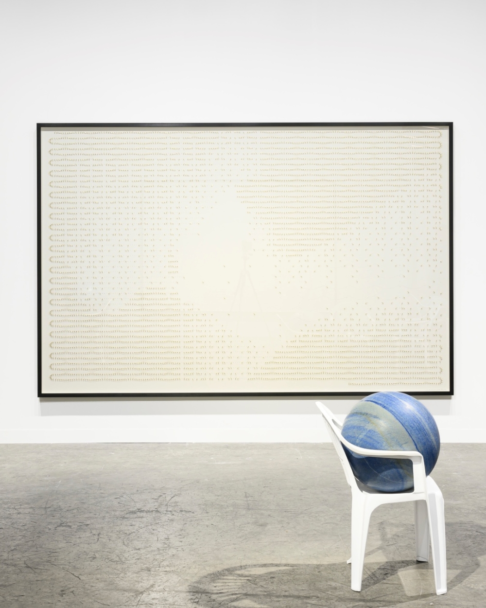 柏林雕塑家Alicja Kwade的作品《Mono Monde》