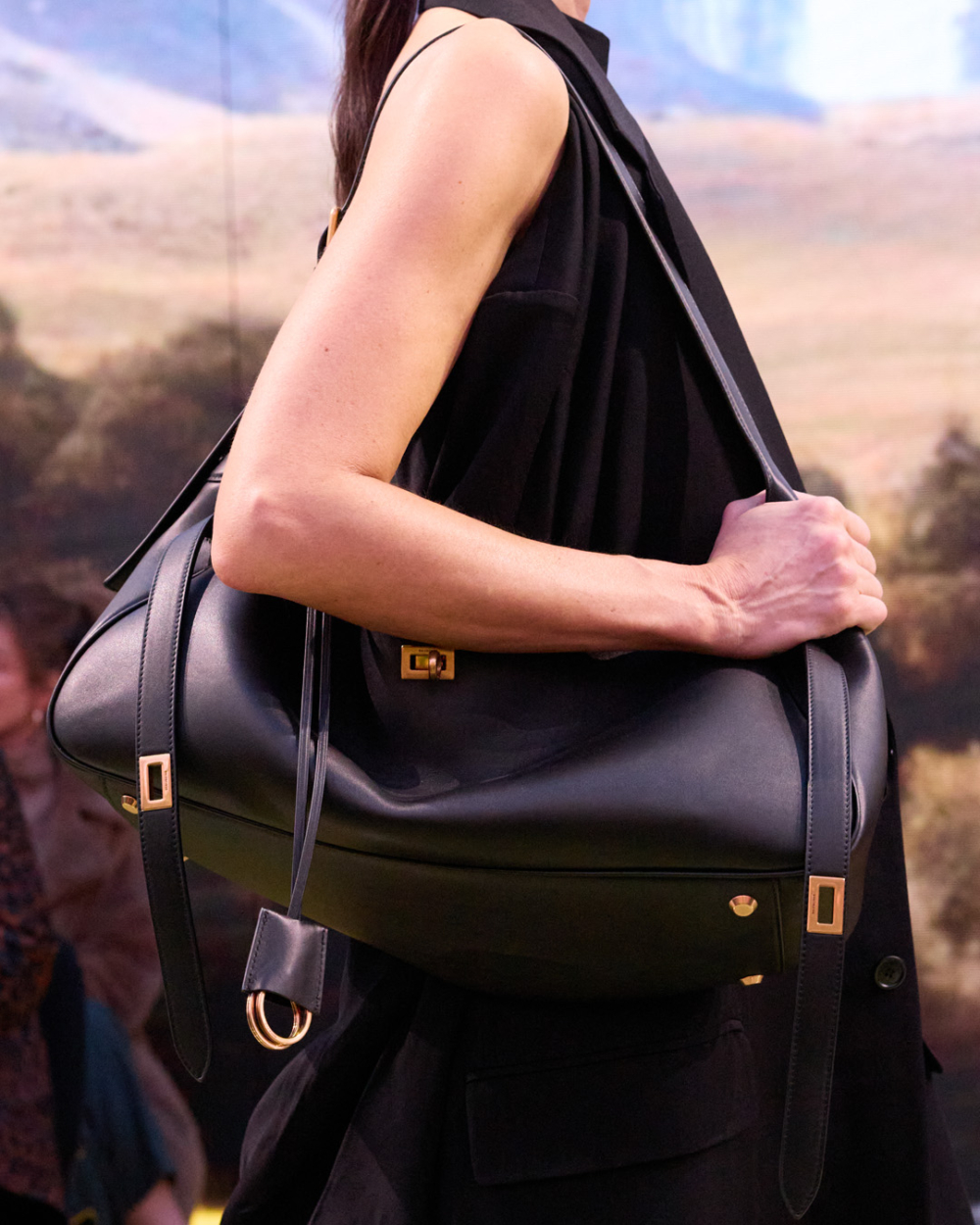 Balenciaga冬季2024大秀Rodeo系列手袋