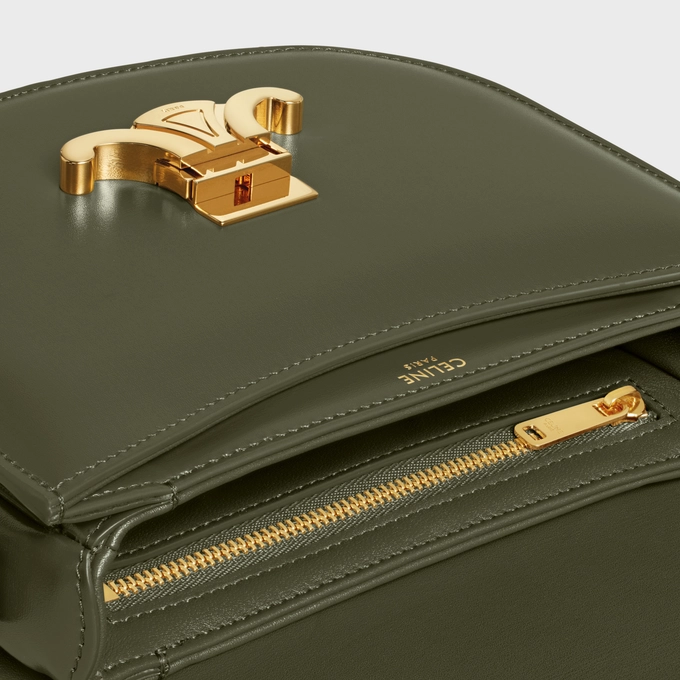 Besace Clea in Shiny Calfskin。