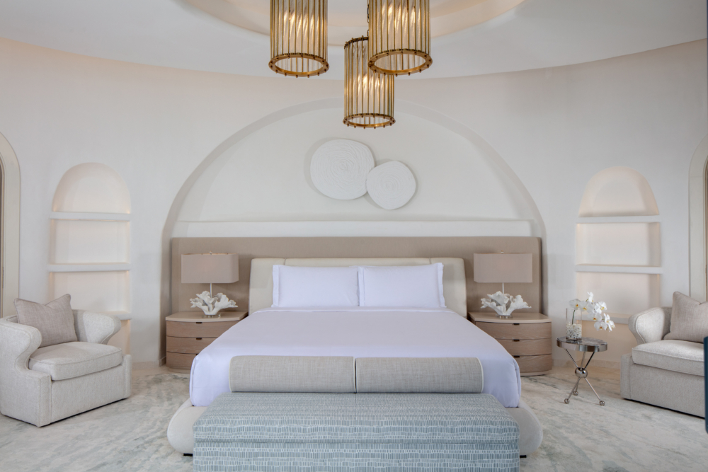 Royal Santorini Duplex Suite。