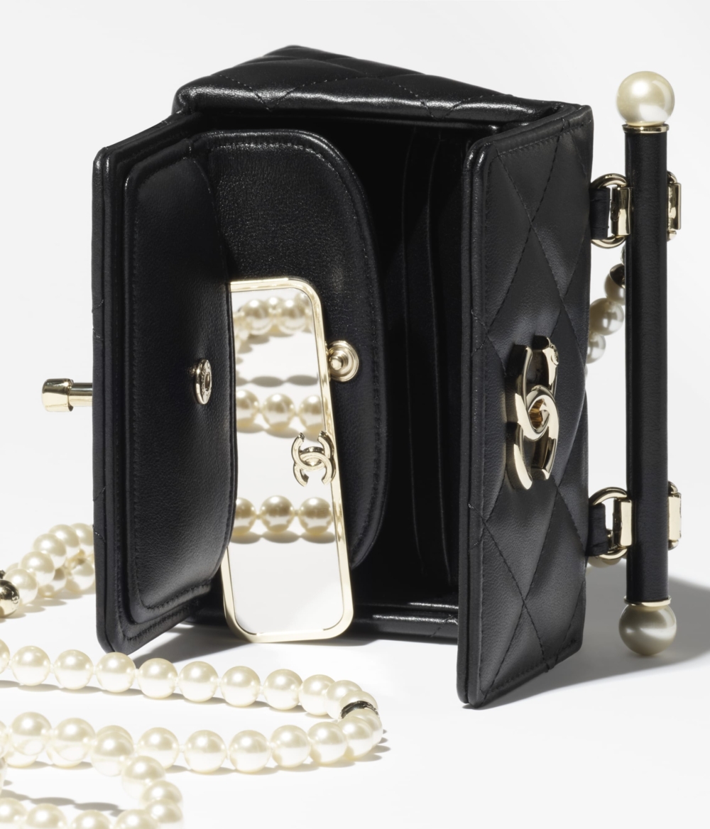 CHANEL Clutch with Chain