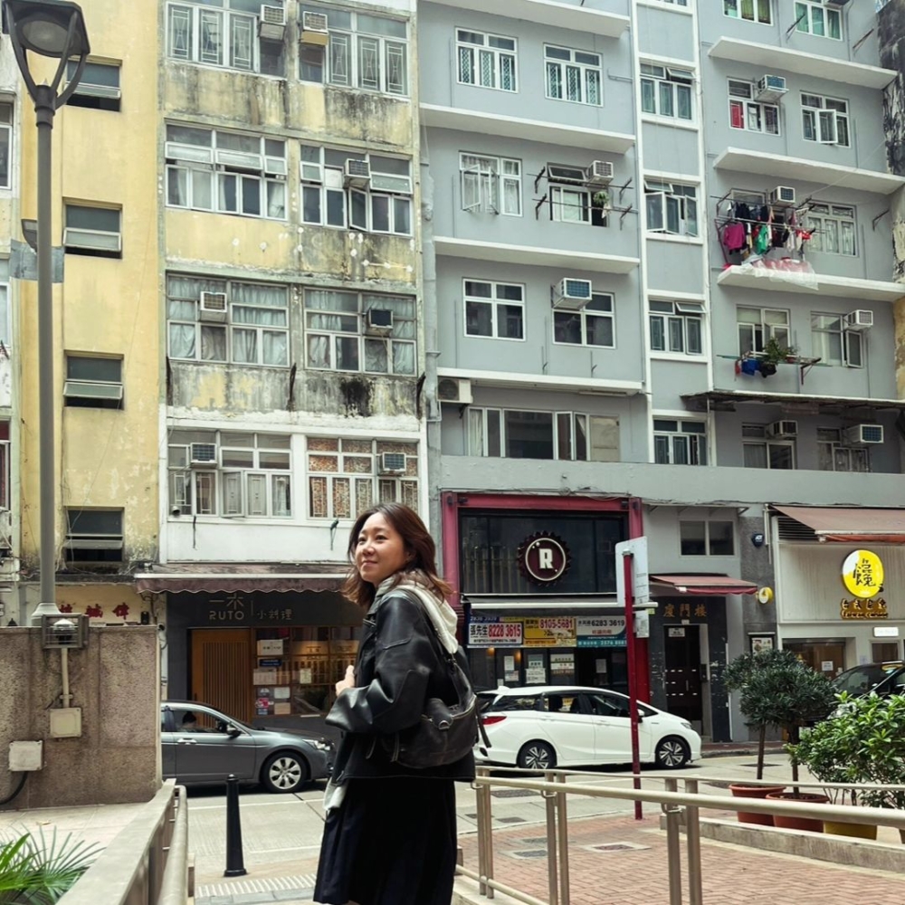 孔曉振還曬出在香港旅行的生活照