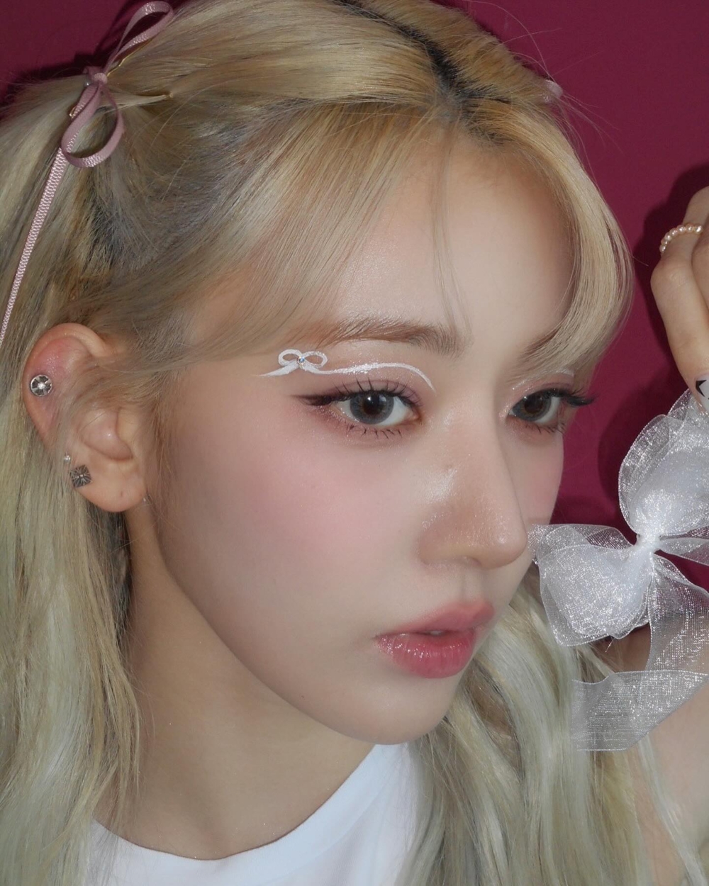 避免因為嘴唇太乾造成上唇彩後唇紋更加明顯