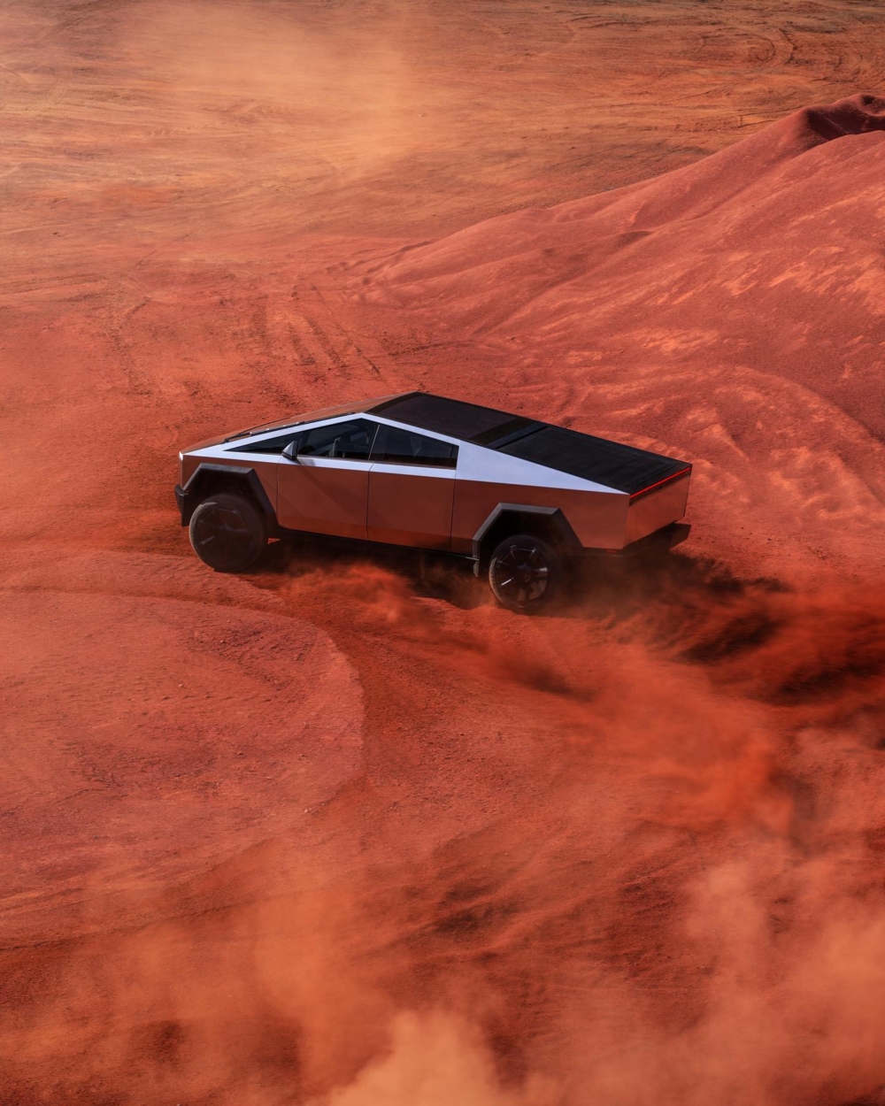 幾何外觀城市中的「裝甲車」