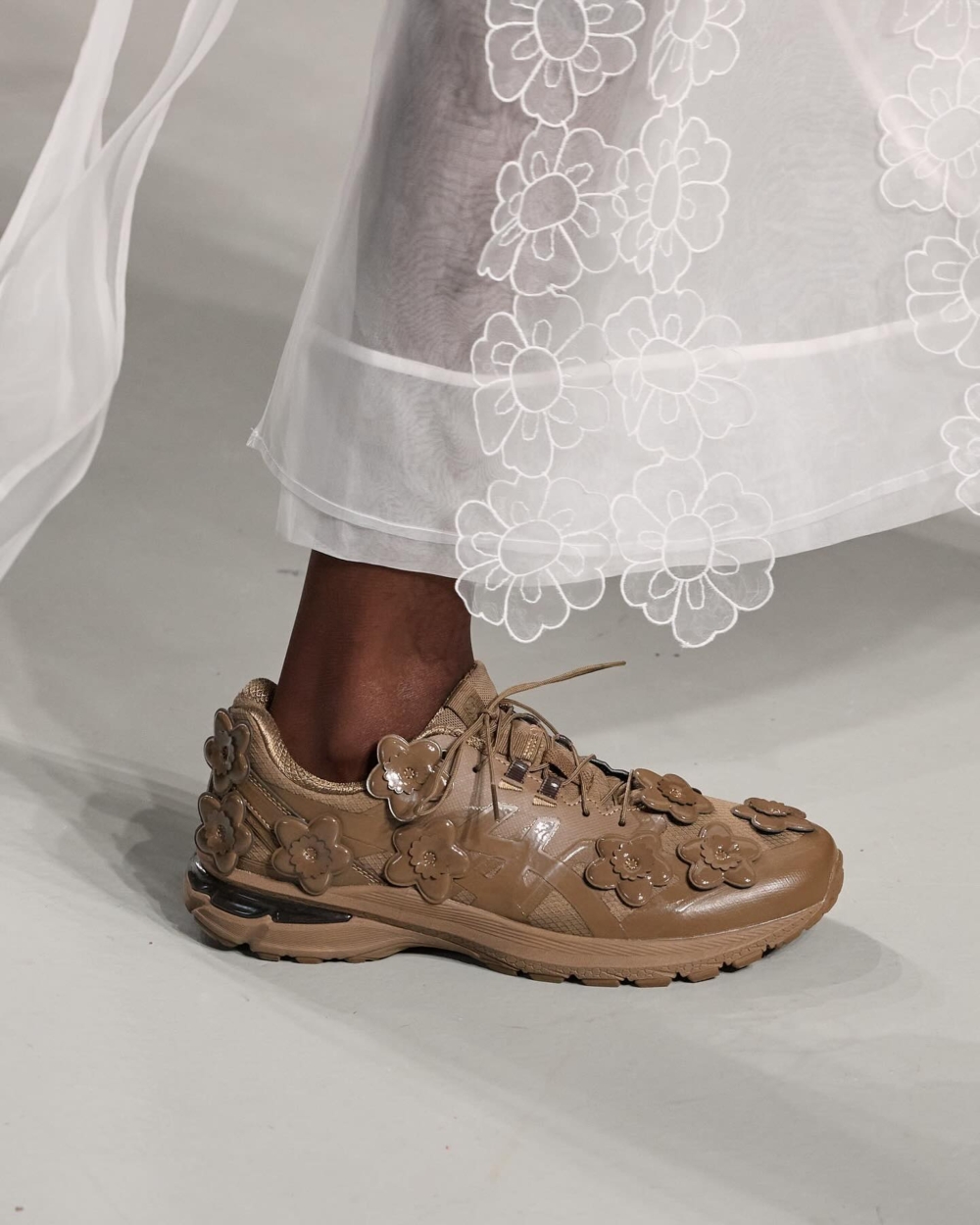 Cecilie Bahnsen × ASICS聯名鞋