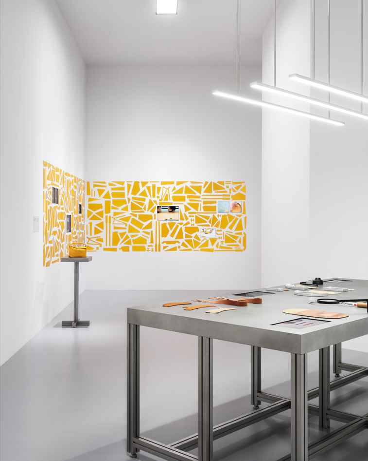 LOEWE「Crafted World」全球首曝光登陸上海