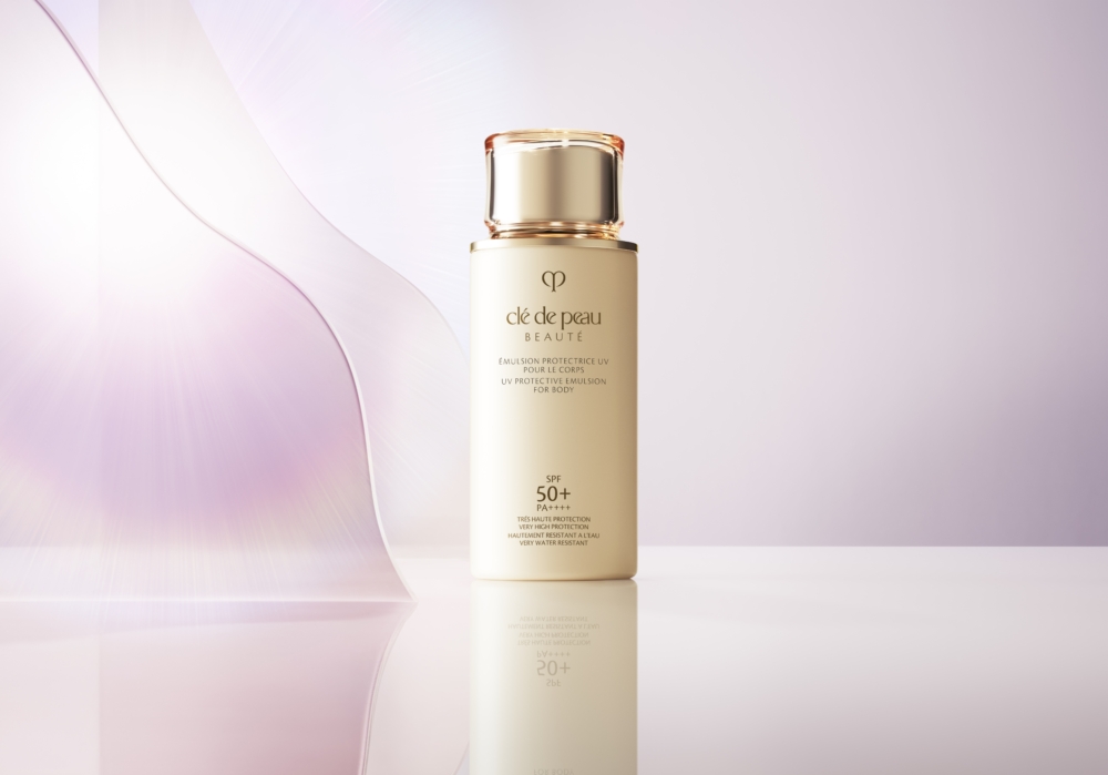「全效修護細胞身體防曬乳」為身體肌膚帶來最奢寵的防曬修護!HK$800/100ml