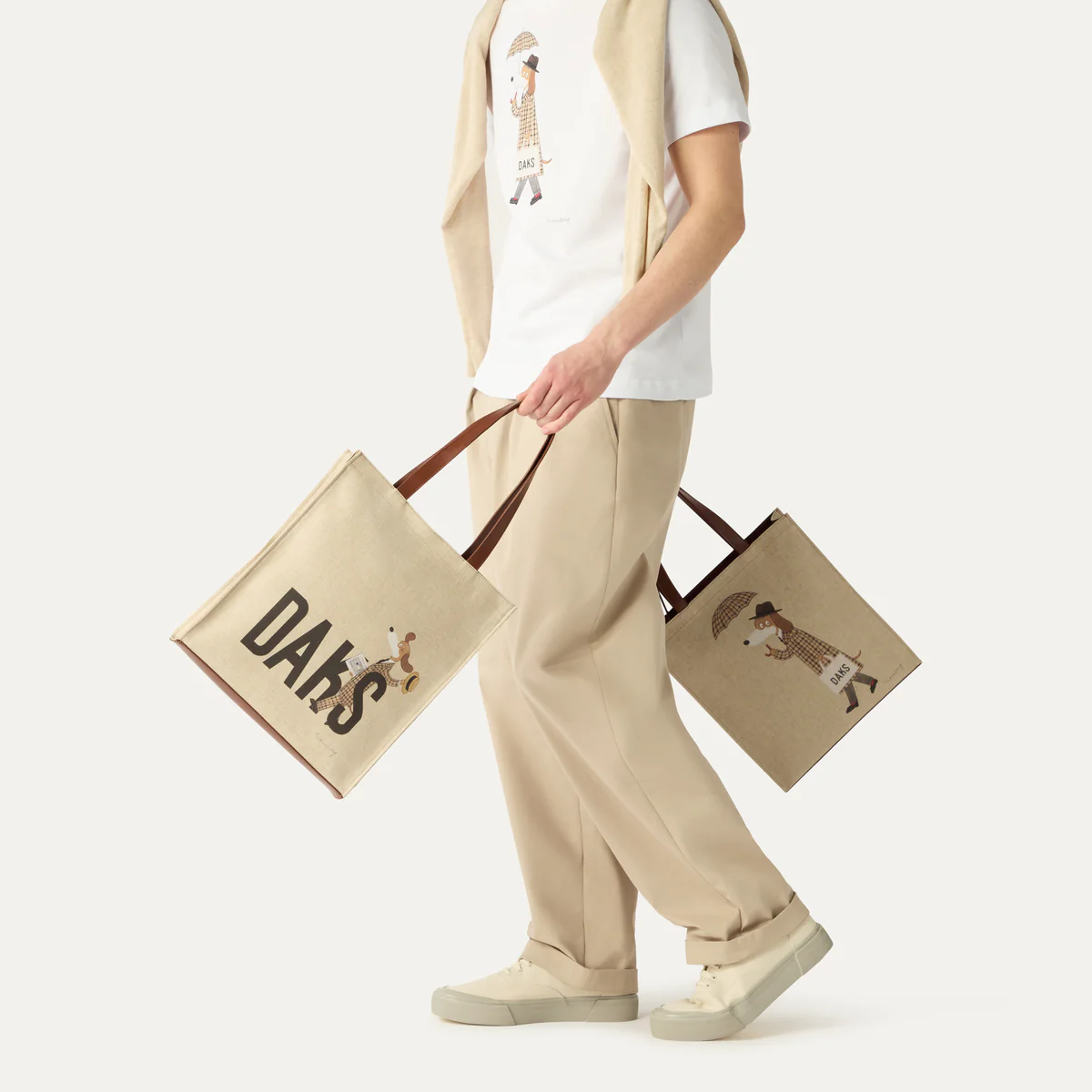 綴上作品的手袋。