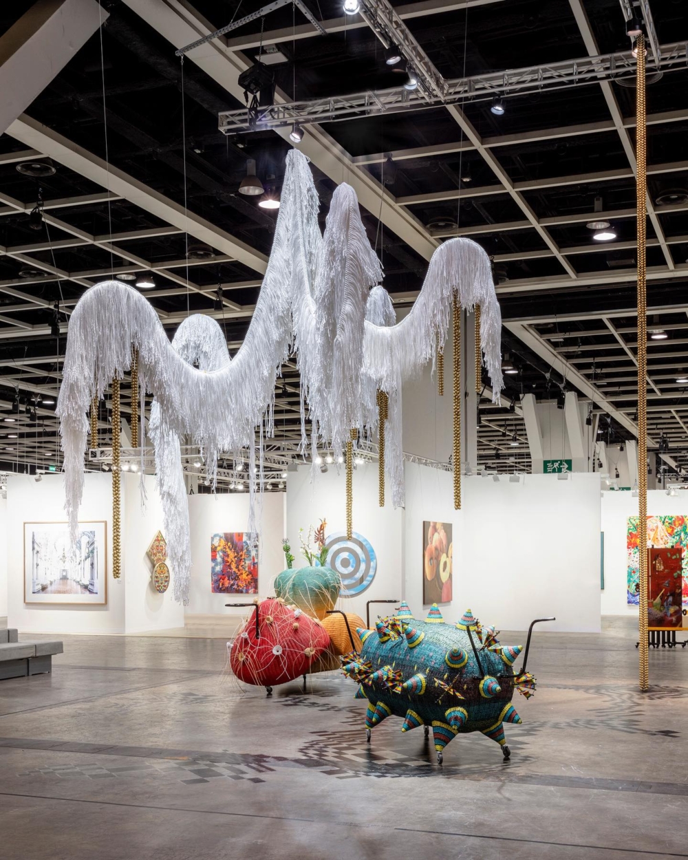 韓國藝術家Haegue Yang作品《Contingent Spheres》