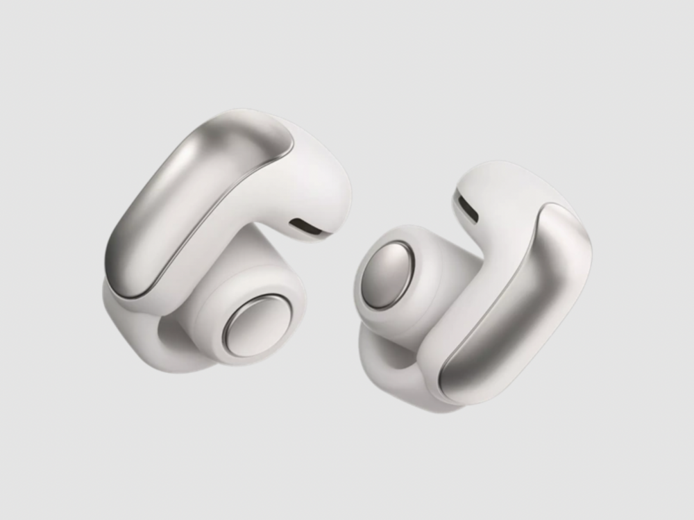 Bose Ultra Open Earbuds。
