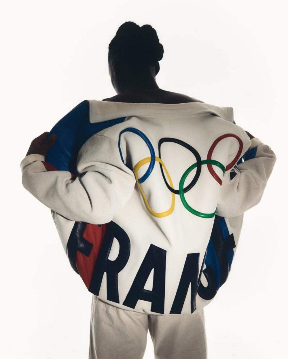 2024巴黎奧運主辦方的法國代表隊隊服搶先公開亮相!