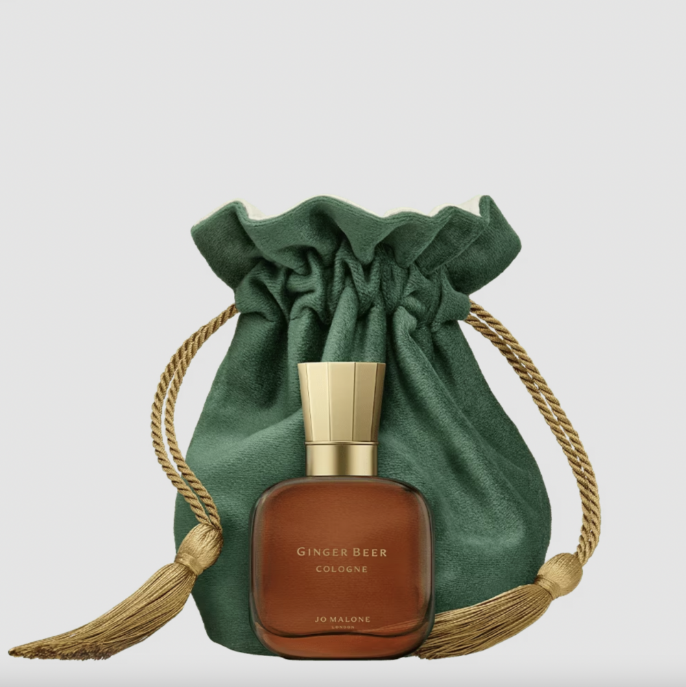 質感的墨綠色收納袋。