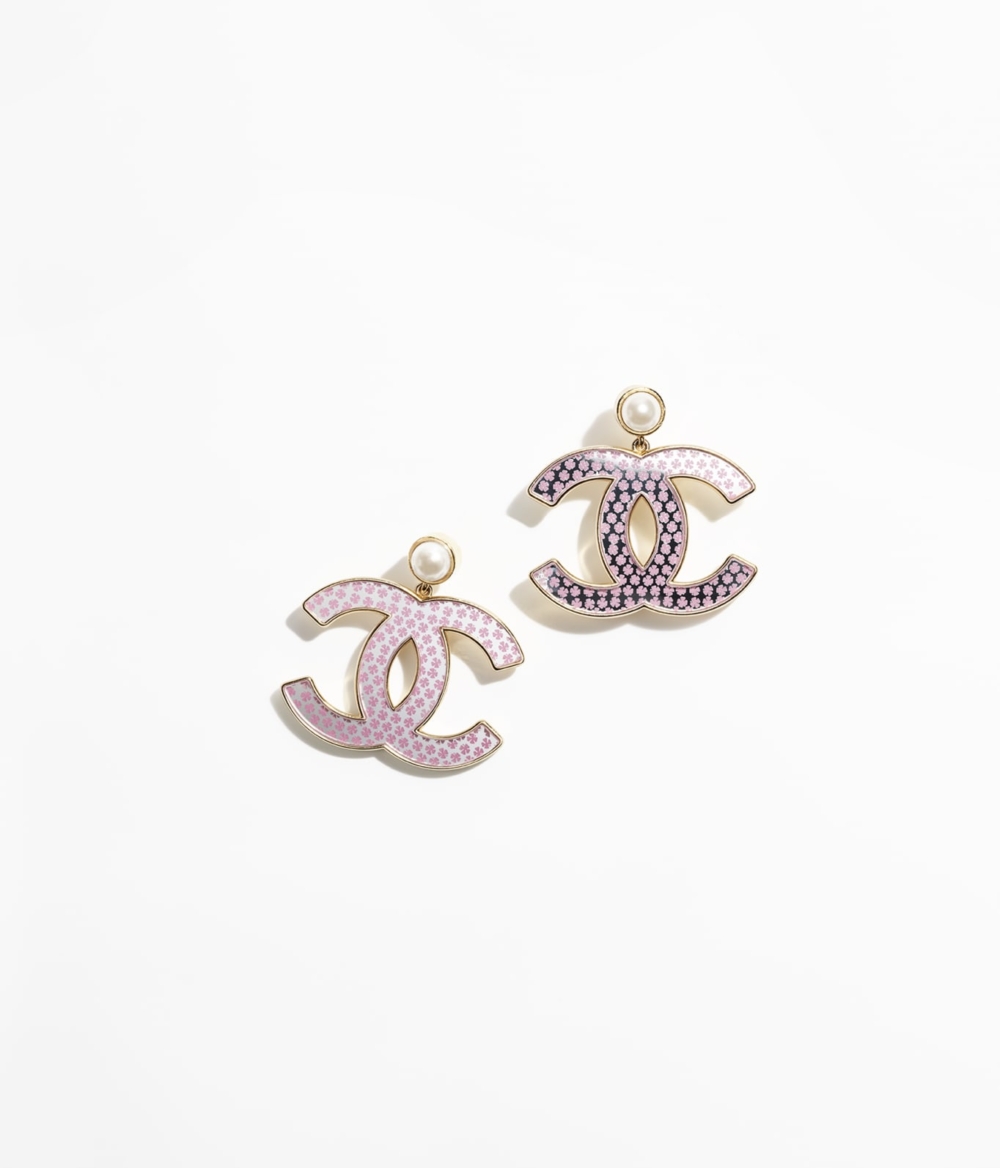 CHANEL PENDANT粉色耳環。