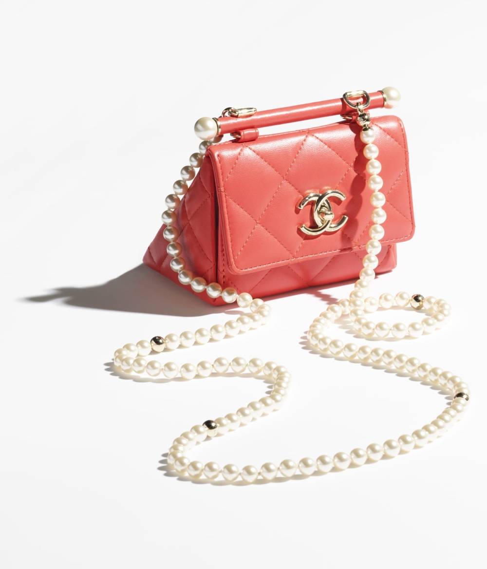 CHANEL Clutch with Chain