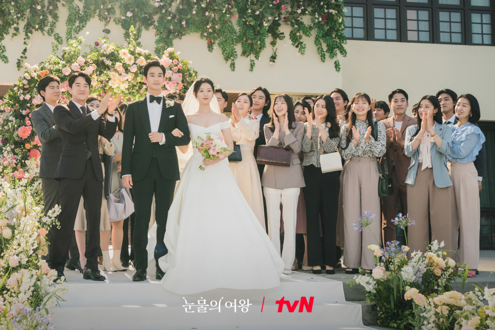 《淚之女王》金智媛婚紗造型