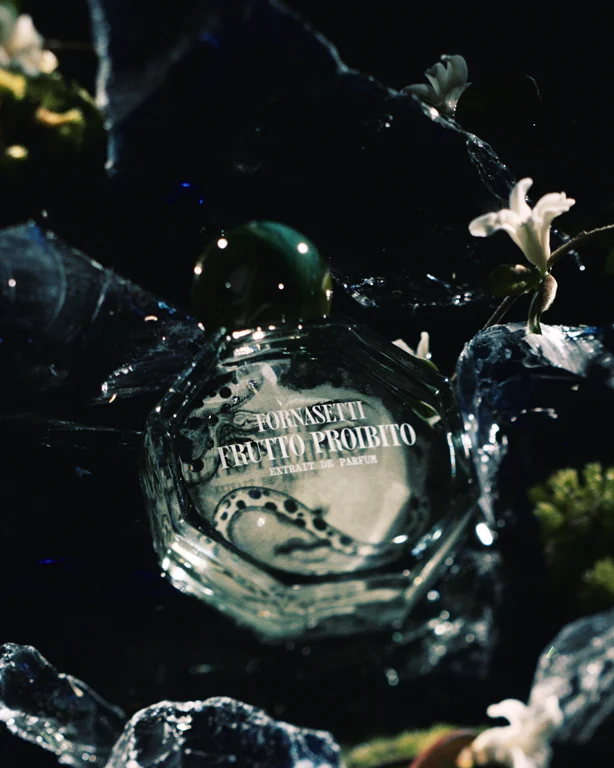 Fornasetti首次推出香水。