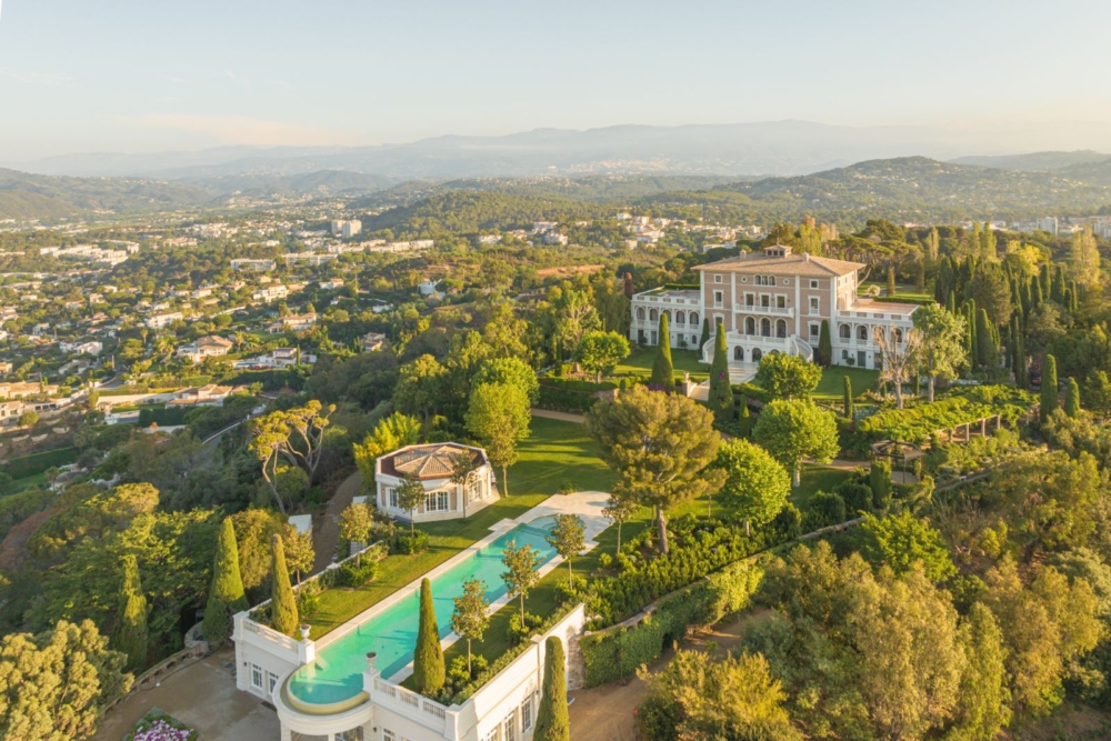 古典精緻與現代舒適的完美融合。