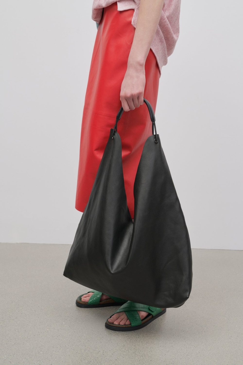 全新Bindle 3 Bag in Leather。