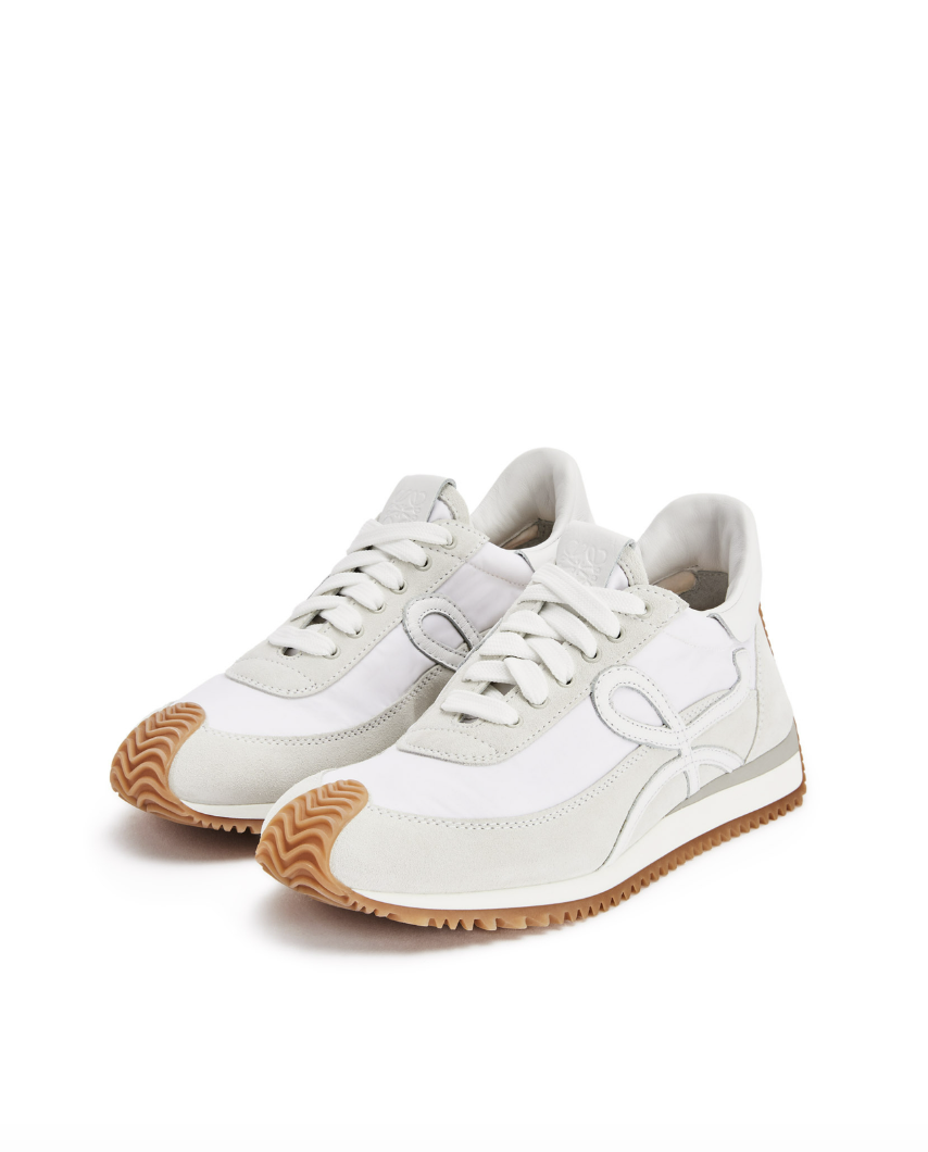 2024小白鞋推薦4:LOEWE Flow Runner suede