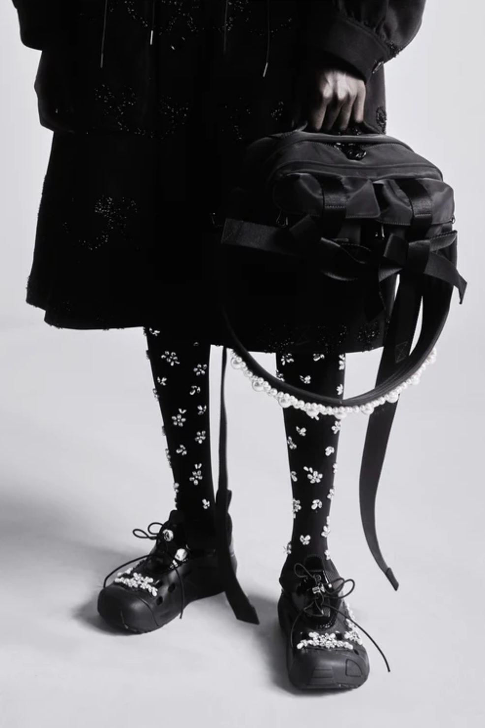 Simone Rocha × Crocs終於心動開賣!