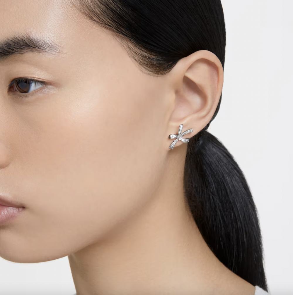 Volta Stud Earrings。