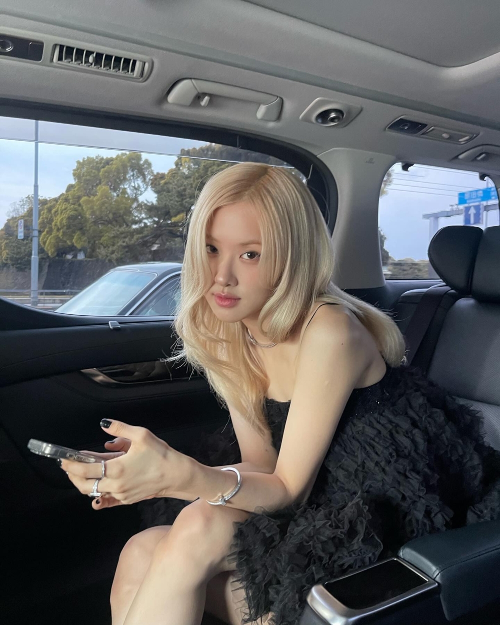 韓國設計師Soonil Kwon的同名品牌的黑色蛋糕澎裙