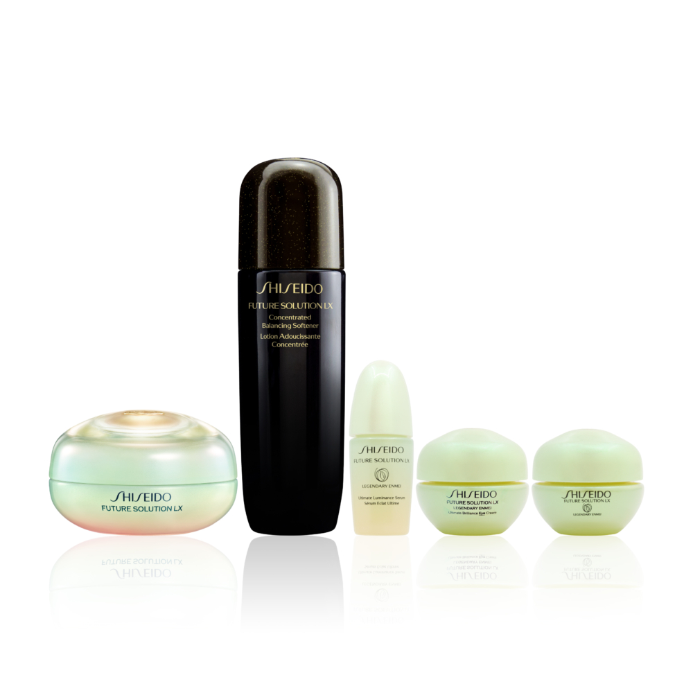 FUTURE SOLUTION LX傳奇再生珍萃極光眼霜組合。