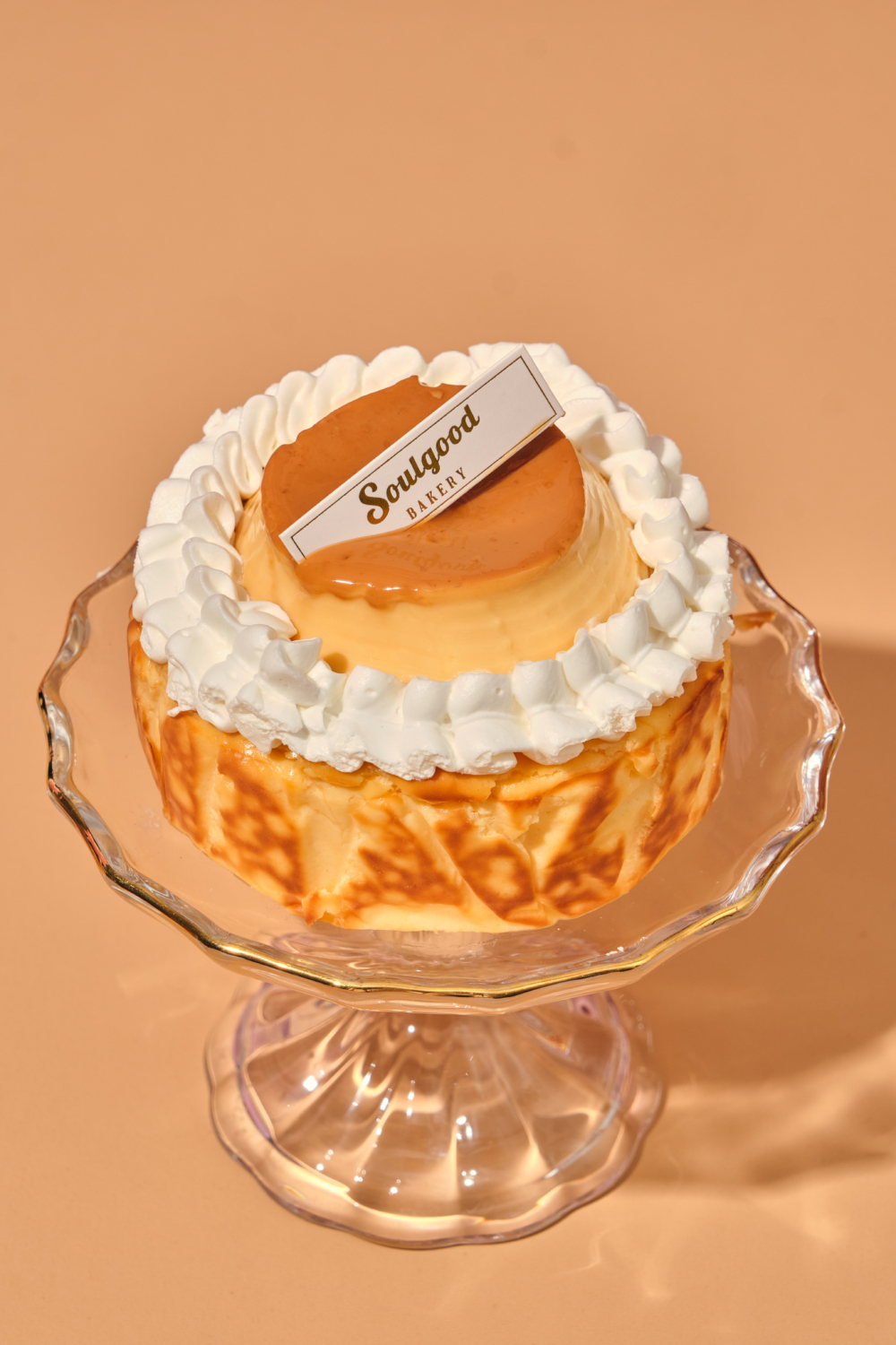 焦糖布甸巴斯克芝士蛋糕。