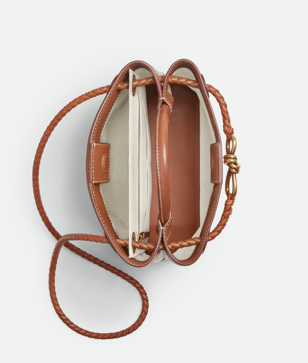 小號尺寸輕鬆攜帶。