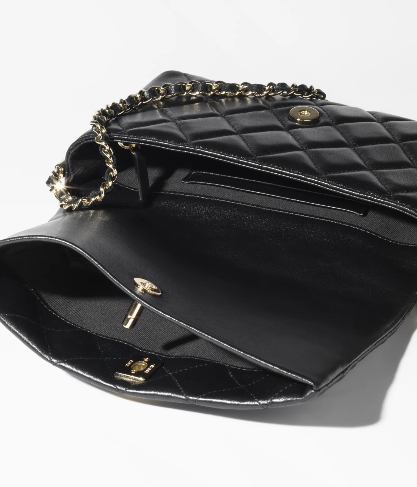 Clutch with Chain。