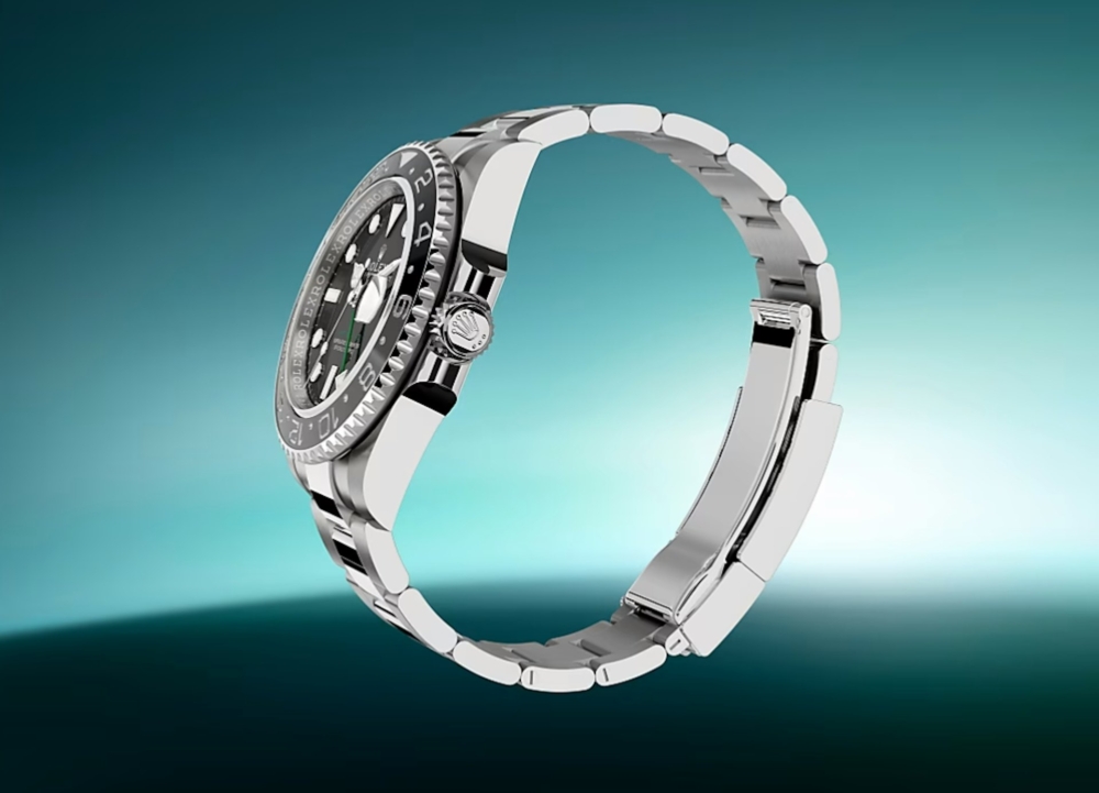 GMT-Master II錶款搭載3285型機芯，配備恒動自動上鏈系統，動力儲備約為 70 小時