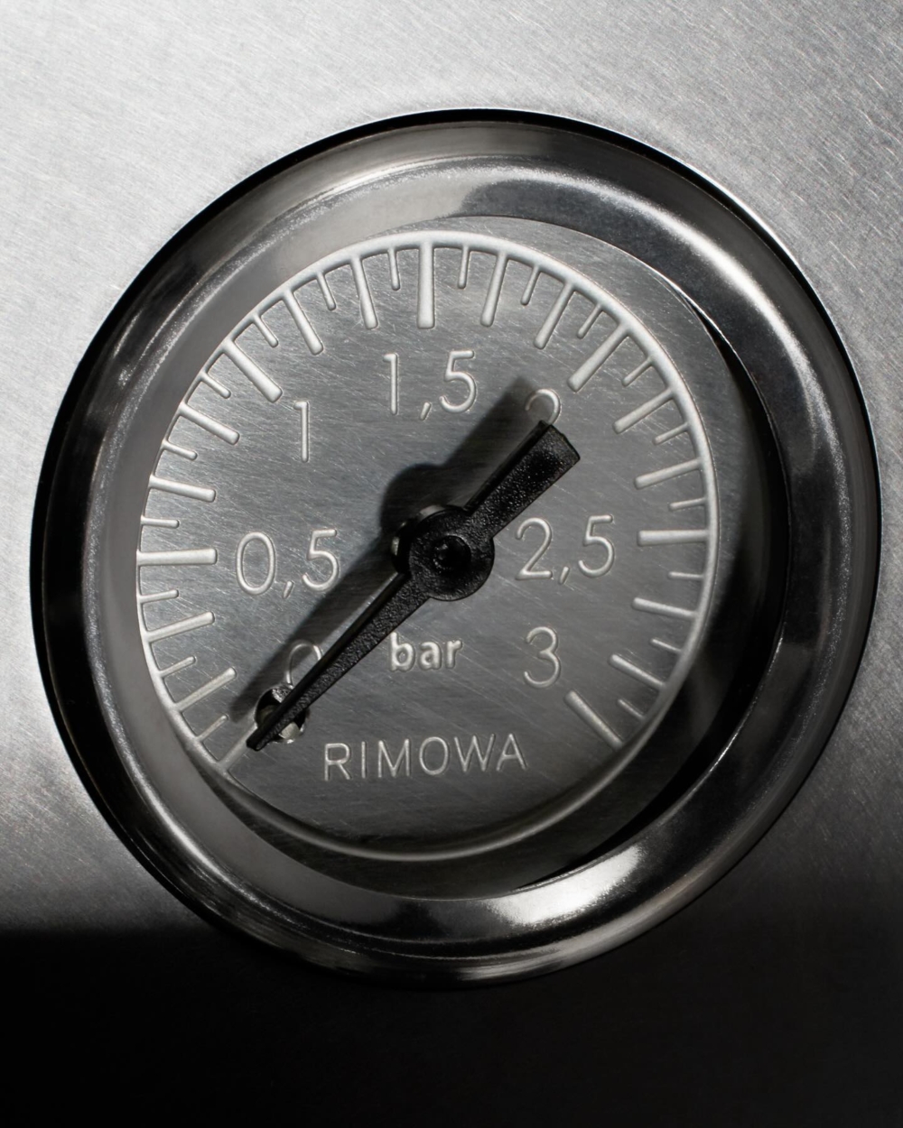 全人手工組裝確保每一細節都達到最高標準