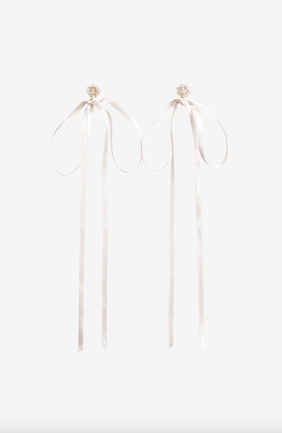Bow Ribbon Stud Earrings。