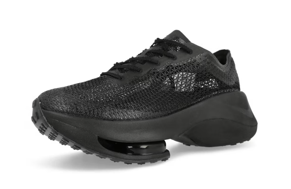 「Triple Black」色調頗具有Matthew M Williams一貫的暗黑先鋒主義