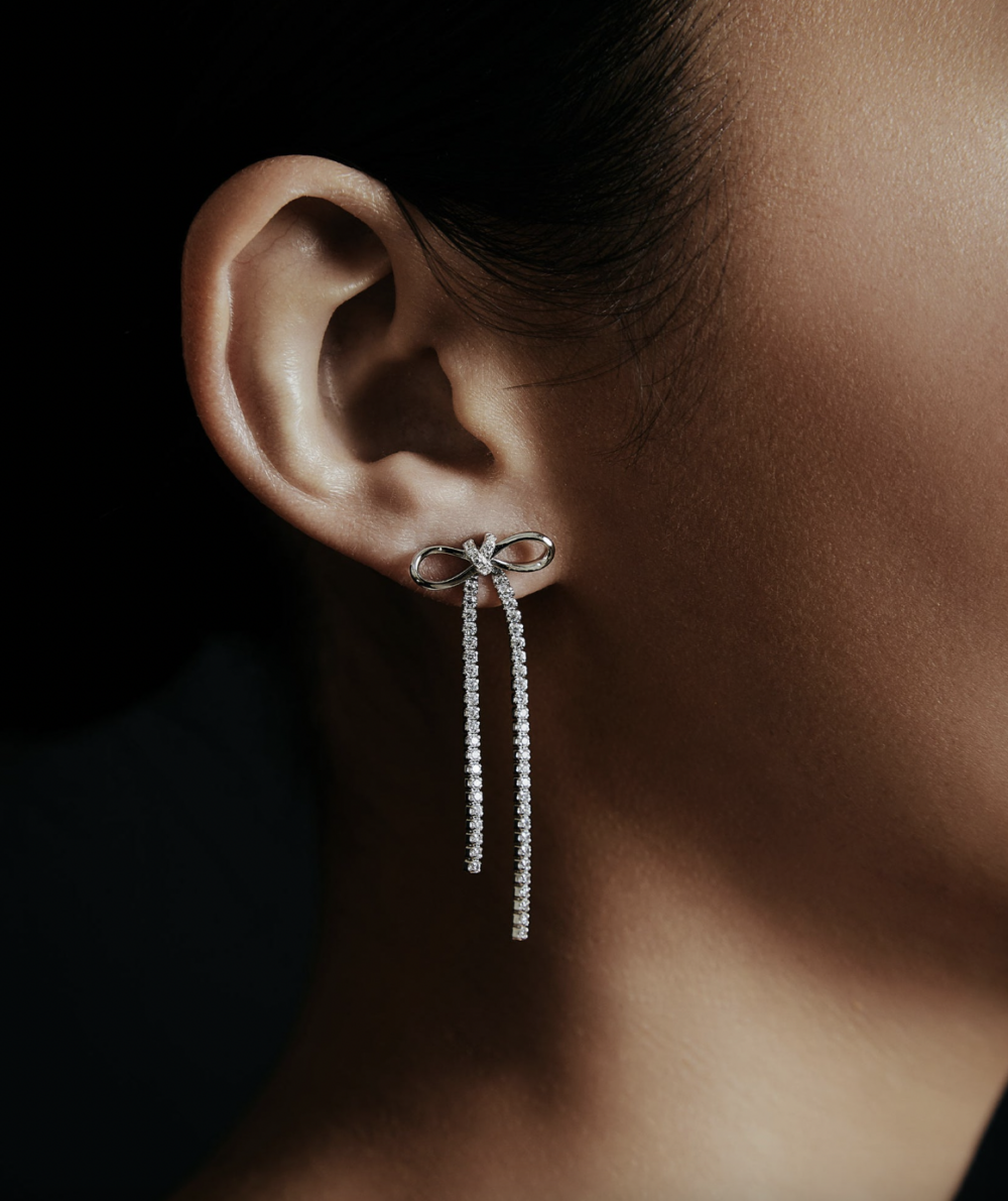 Bianca Bow Earring。