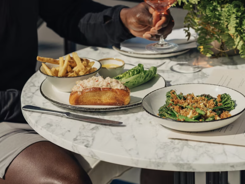 The Terrace at No.124。