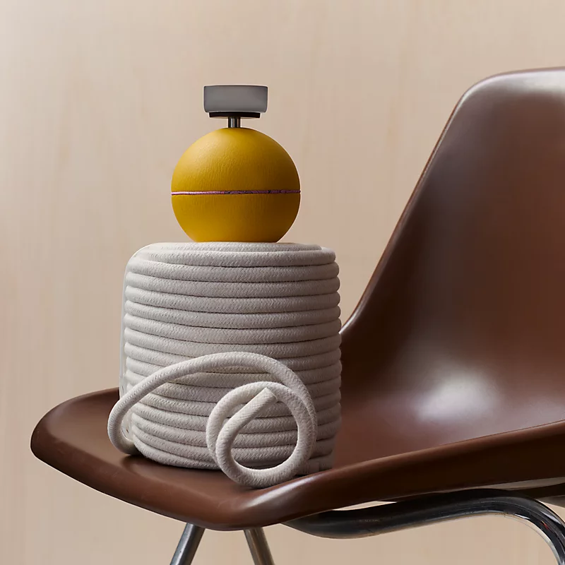 水晶鑰匙球形音樂盒。