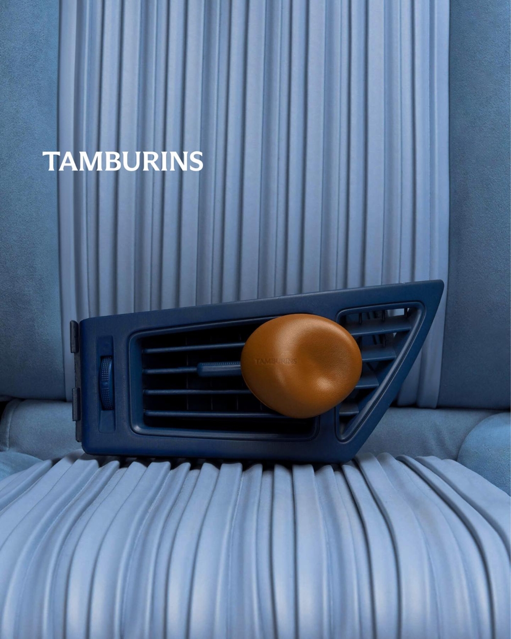TAMBURINS Blue Forest香調,迷濛的柏樹林,甜美的香草,和溫暖的琥珀形成微妙的和諧