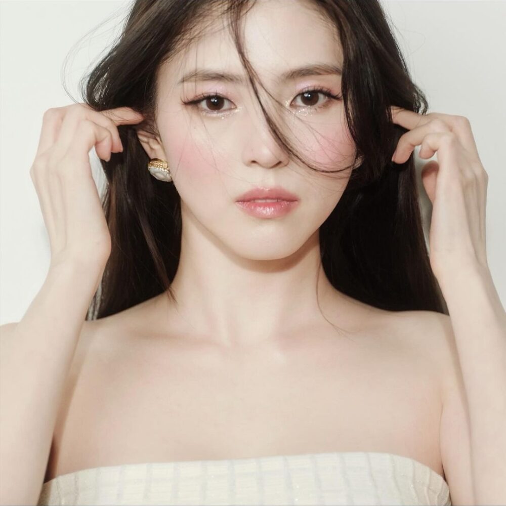 韓韶禧的純欲兔兔舌頭唇妝超性感，讓人想一吻下去。