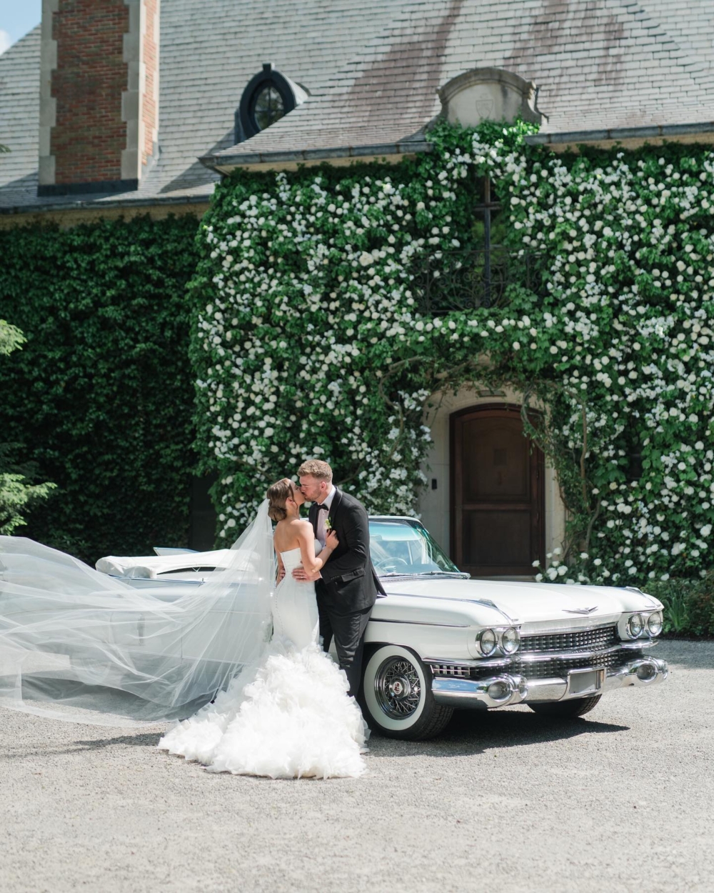 婚禮於一座法國風格的城堡登場