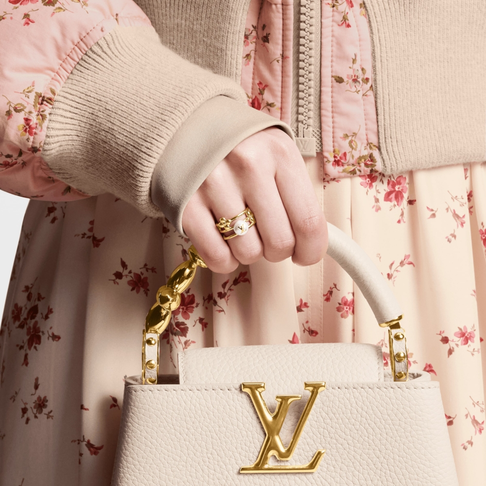 模特兒演繹Louisa Ring。