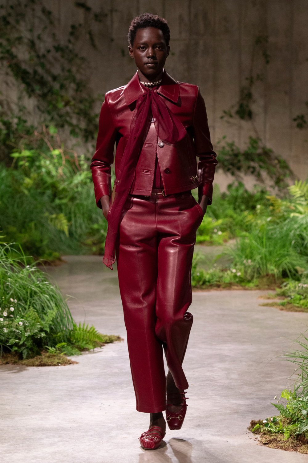 Gucci 2025早春時裝秀