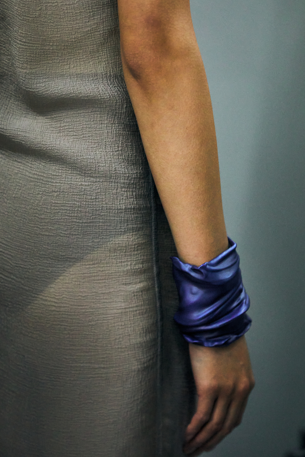 本次登場的LOEWE × LYNDA BENGLIS首飾系列。