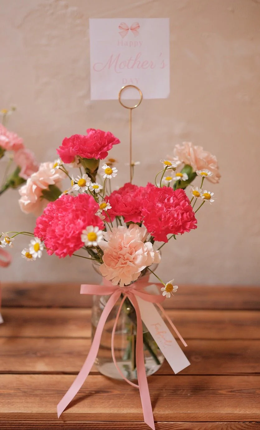 Dear Mom | Vase Arrangement 瓶花。