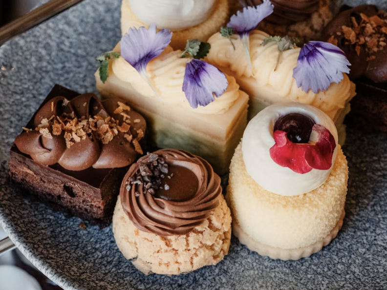 Afternoon Tea Experience at No.124。