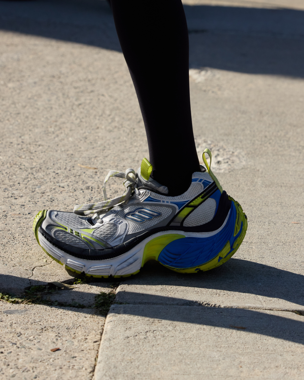 打造誇張化結構比例吸引了眾人的目光