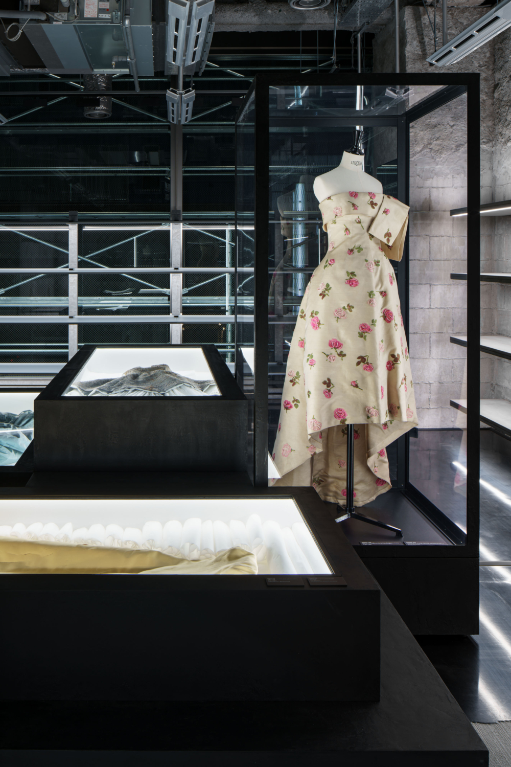 高級訂製服的展覽。