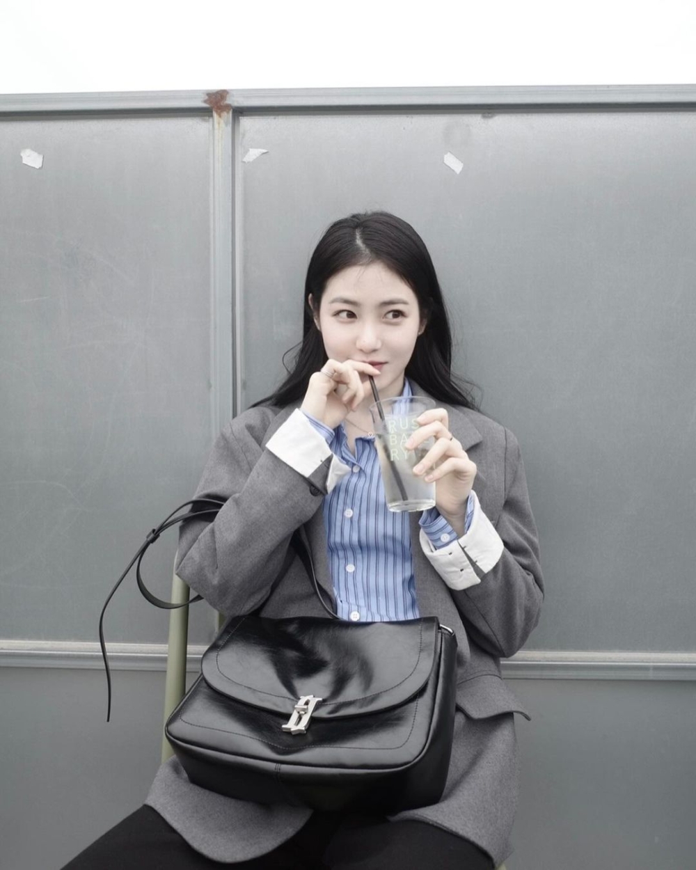 「星期一斷食」是一天不吃東西，只喝水，同時調整睡眠。